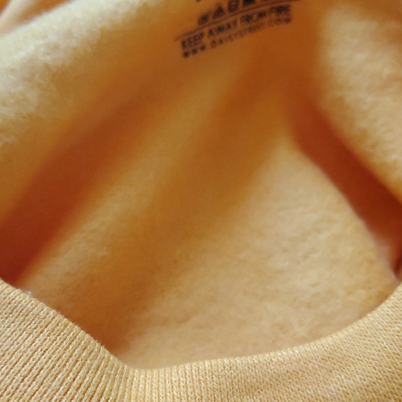 New York City Yellow Sweatshirt - Picture 9 of 9